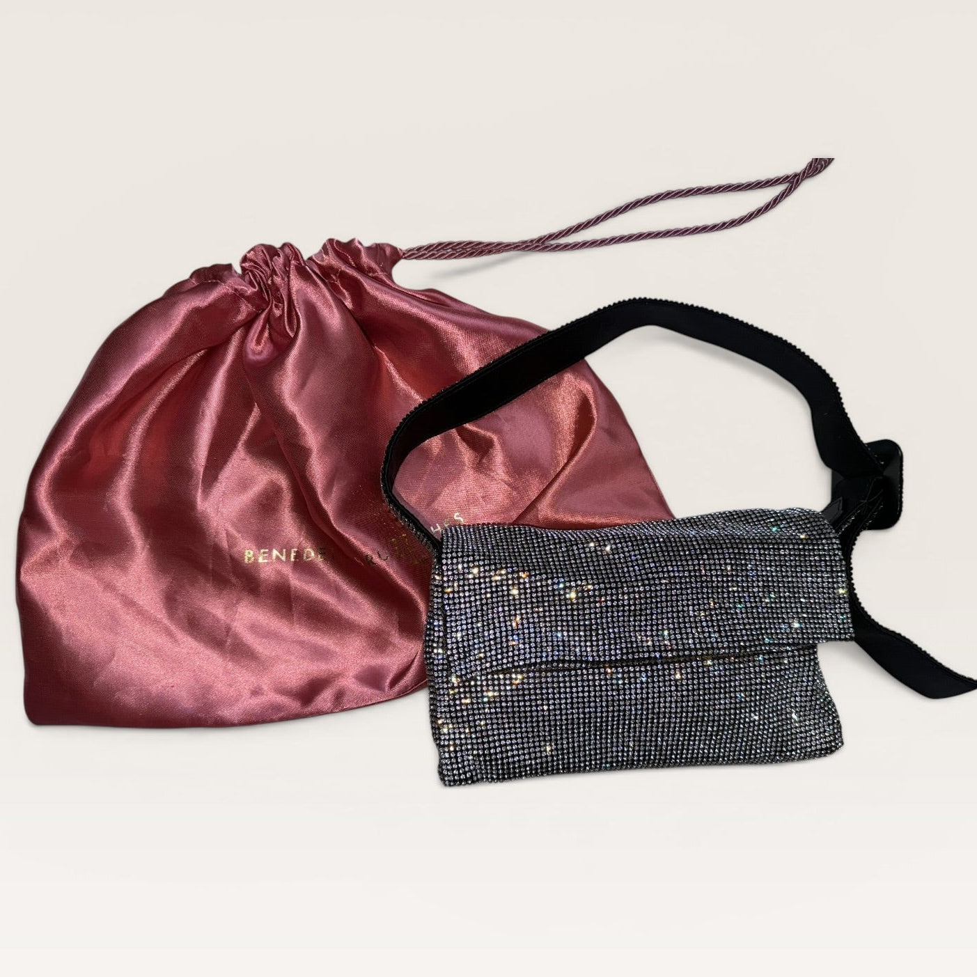 Cyrstal hand back and dust bag 